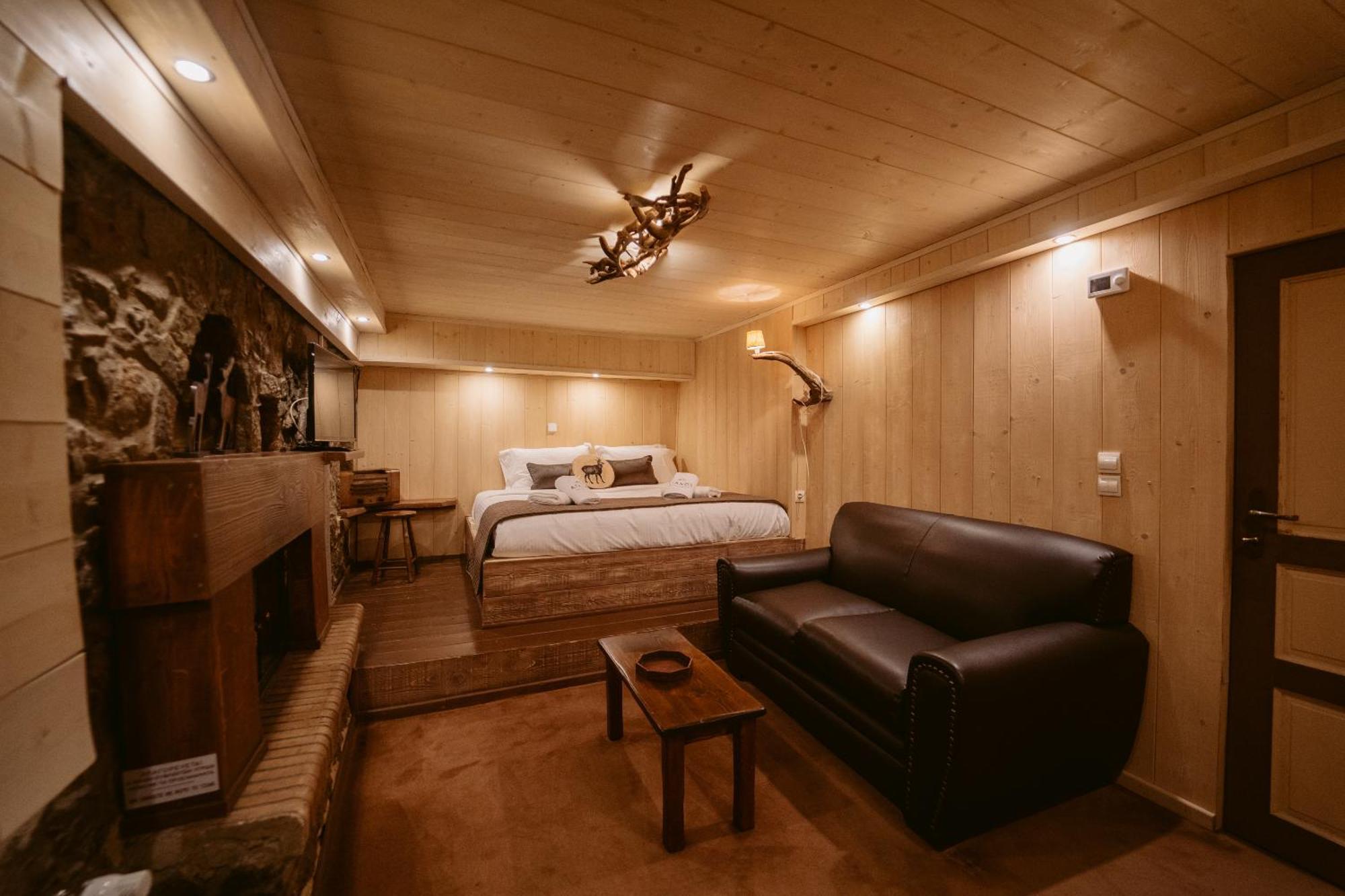 Afanos Guesthouse أراخوفا الغرفة الصورة