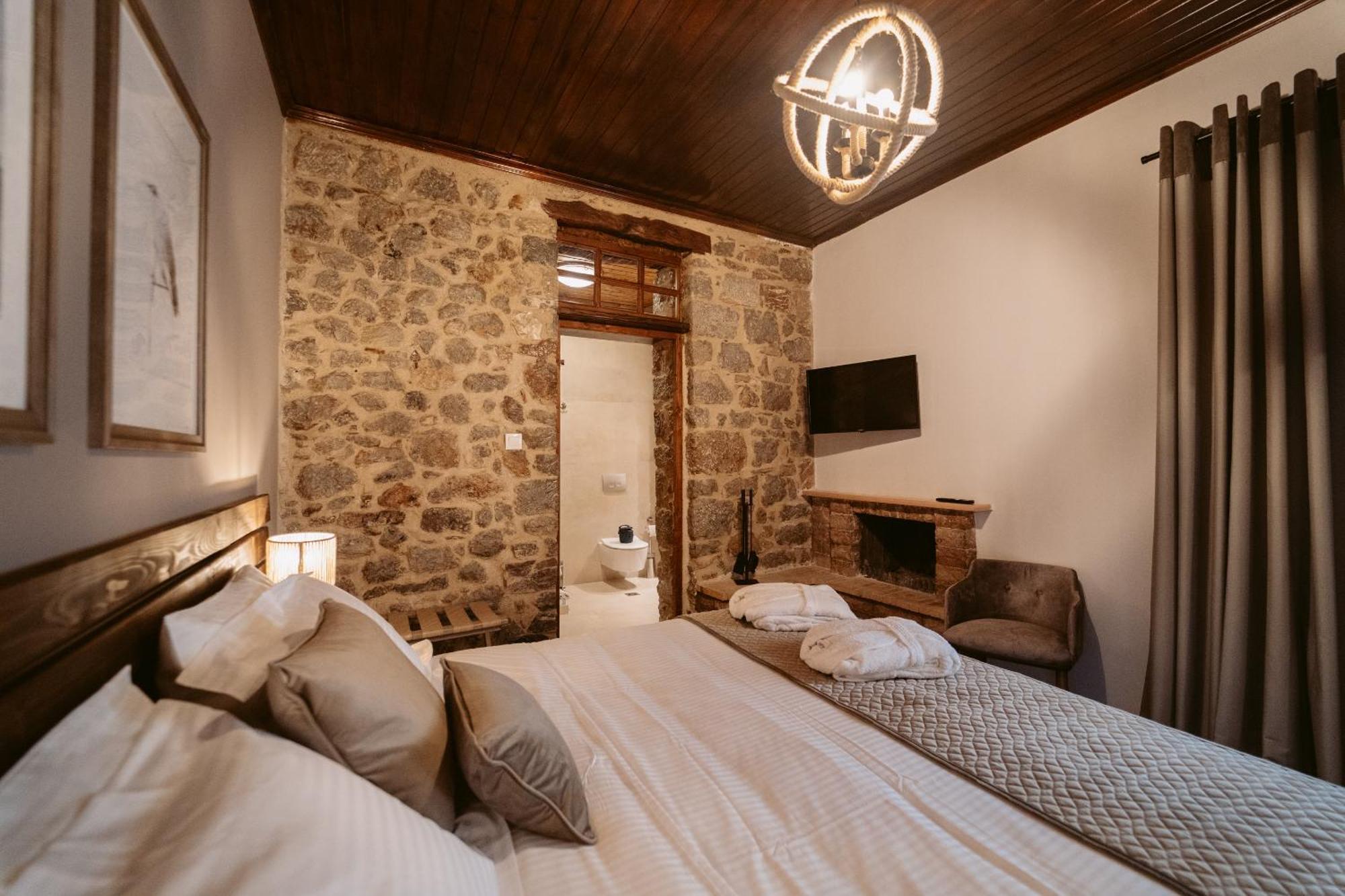 Afanos Guesthouse أراخوفا الغرفة الصورة