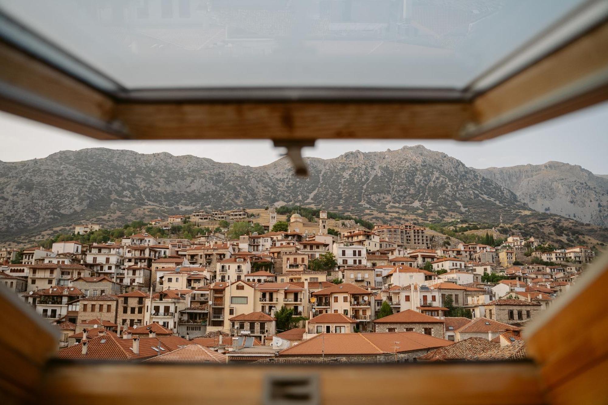 Afanos Guesthouse أراخوفا الغرفة الصورة