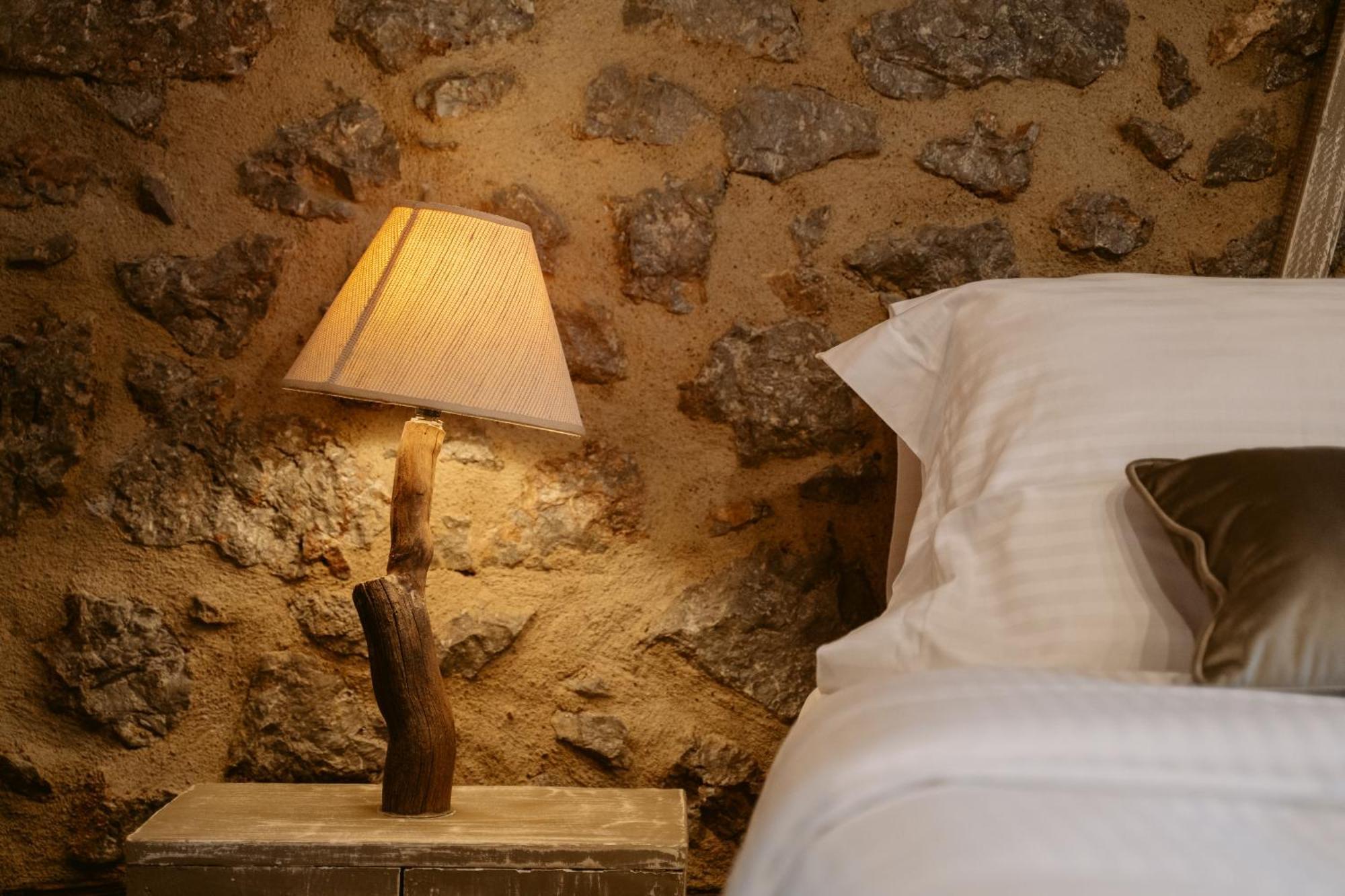 Afanos Guesthouse أراخوفا الغرفة الصورة